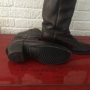 Lucchese Black Cherry L6630